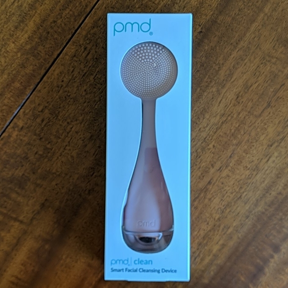 PMD® Clean - Smart Facial Cleansing Device - Picture 2 of 5